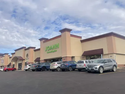 2725 W 41st Street | 9,229 – 47,366 SQFT